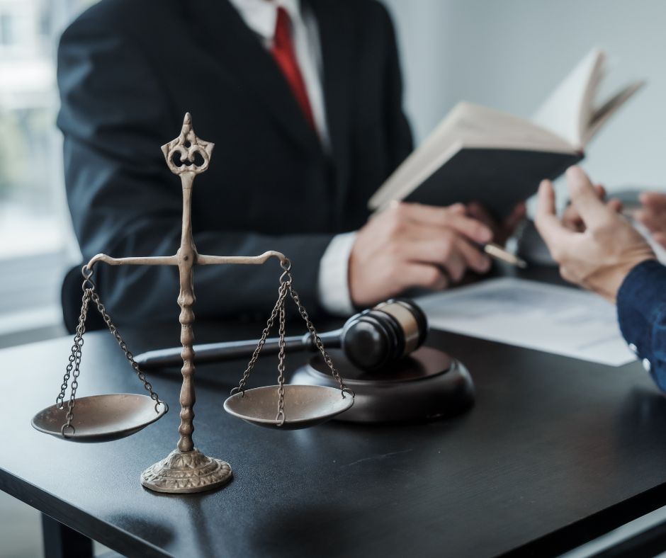 what does an elder law attorney do